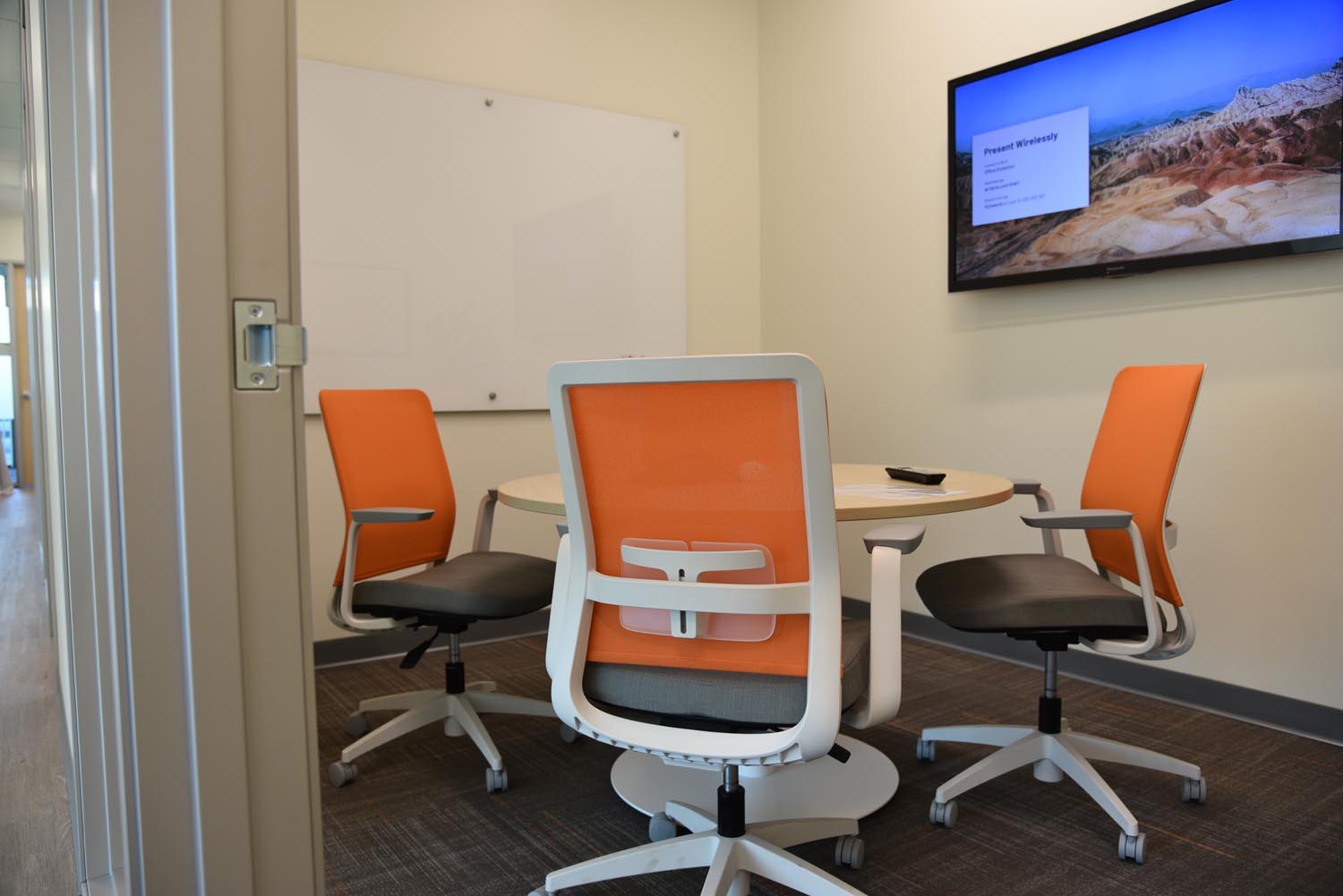 Folsom California Office Space for Rent, Coworking, Meeting Rooms